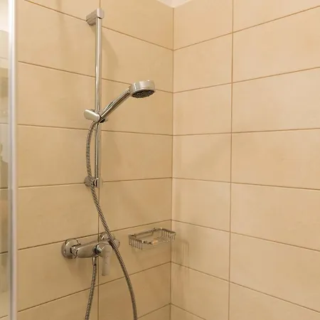 게스트하우스 Katzer Badacsonytördemic