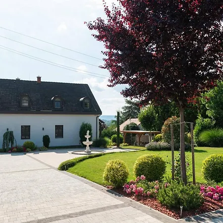 Katzer Badacsonytördemic