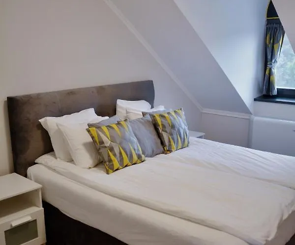 Katzer Guest house 4*